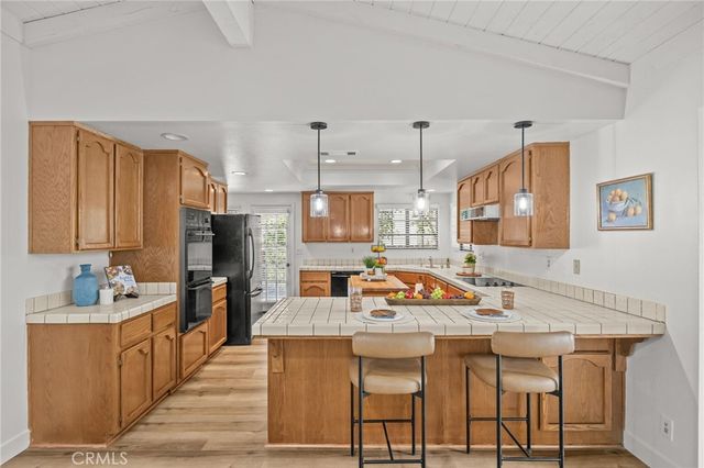 29752 Vacation, Canyon Lake, CA 92587