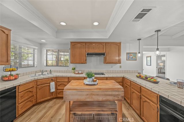 29752 Vacation, Canyon Lake, CA 92587