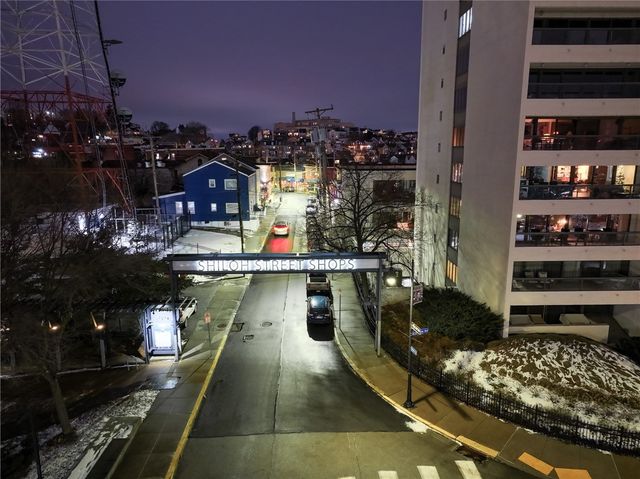 121 Grandview Ave 8, Mt Washington, PA 15211