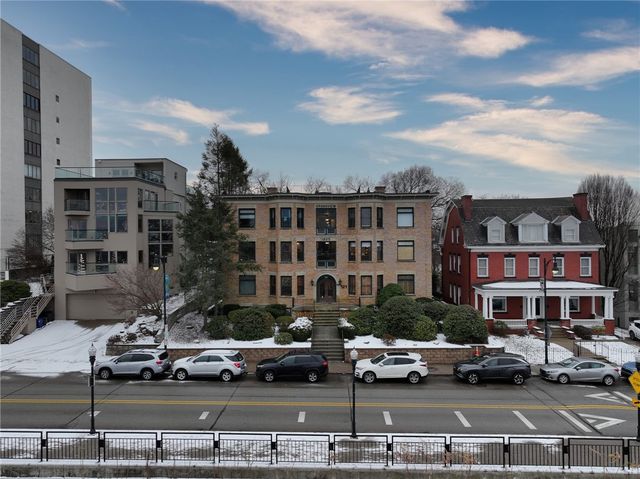 121 Grandview Ave 8, Mt Washington, PA 15211