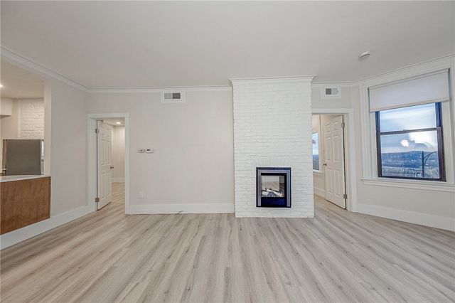 121 Grandview Ave 8, Mt Washington, PA 15211