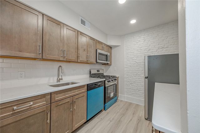 121 Grandview Ave 8, Mt Washington, PA 15211