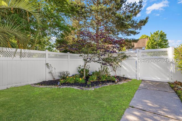 37 5th Ave, Bluffton, SC 29910