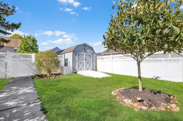 37 5th Ave, Bluffton, SC 29910