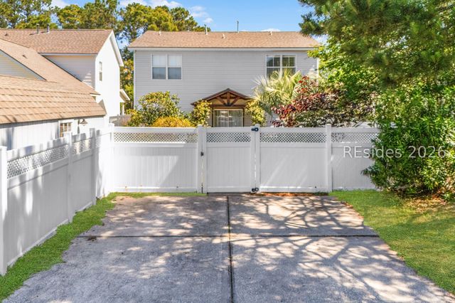 37 5th Ave, Bluffton, SC 29910