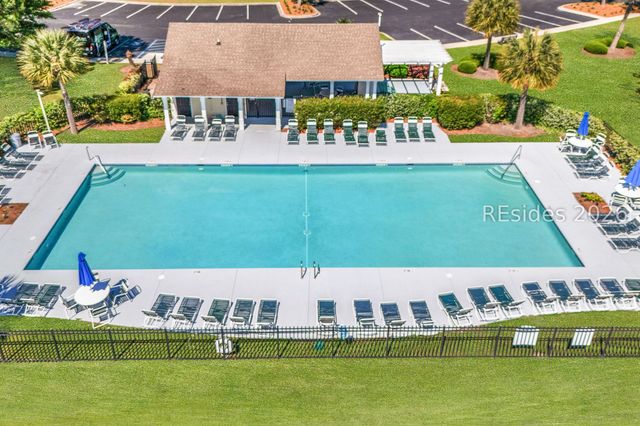 37 5th Ave, Bluffton, SC 29910