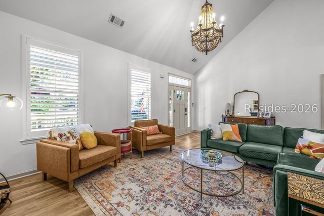 37 5th Ave, Bluffton, SC 29910