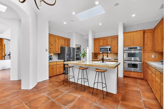 138 E Chili Line, Santa Fe, NM 87508