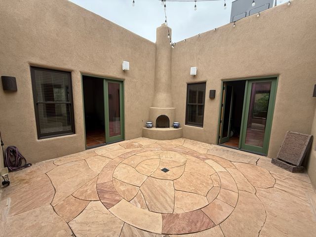 138 E Chili Line, Santa Fe, NM 87508