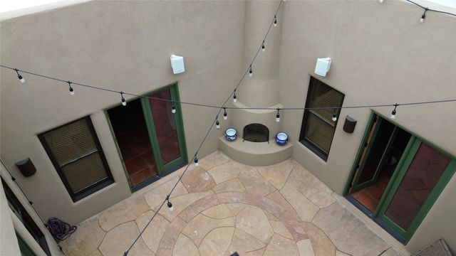 138 E Chili Line, Santa Fe, NM 87508