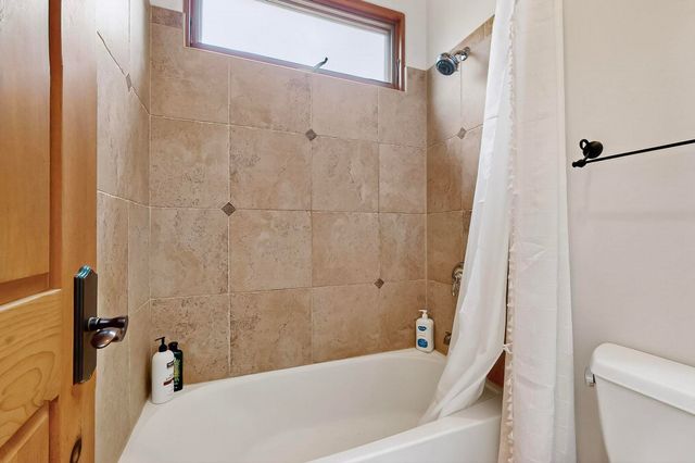 138 E Chili Line, Santa Fe, NM 87508