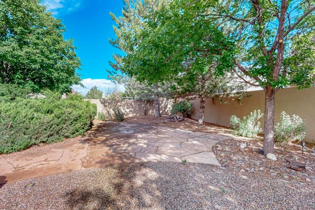 138 E Chili Line, Santa Fe, NM 87508