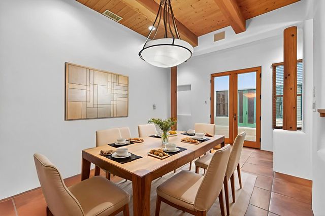 138 E Chili Line, Santa Fe, NM 87508