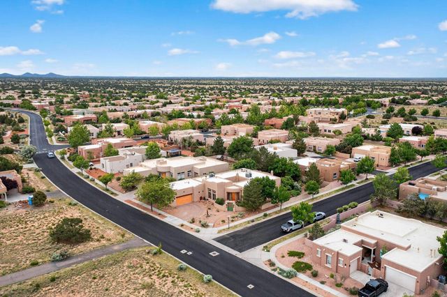 138 E Chili Line, Santa Fe, NM 87508