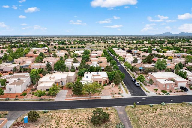 138 E Chili Line, Santa Fe, NM 87508