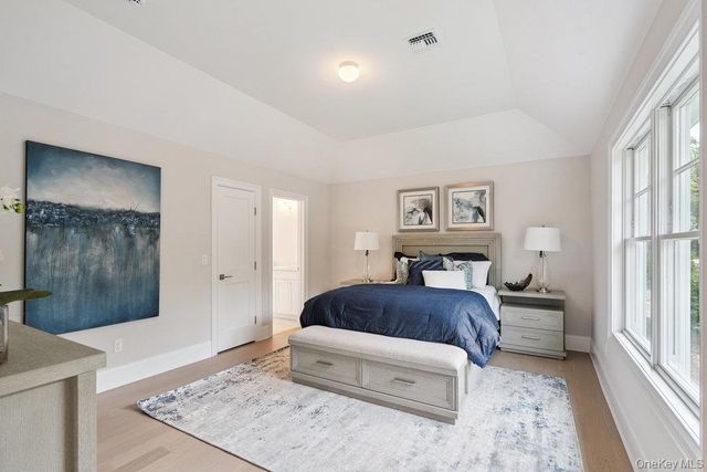 48 Plainview Road, Woodbury, NY 11797