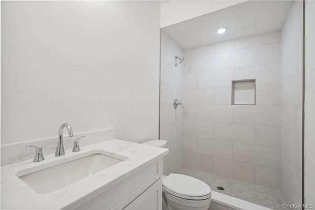 48 Plainview Road, Woodbury, NY 11797