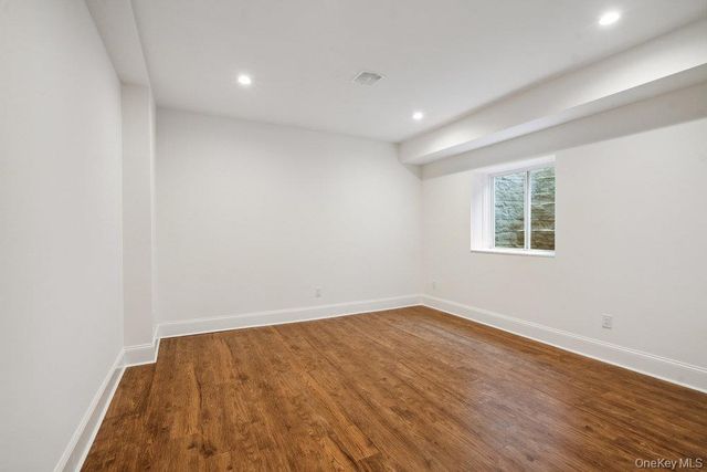 48 Plainview Road, Woodbury, NY 11797