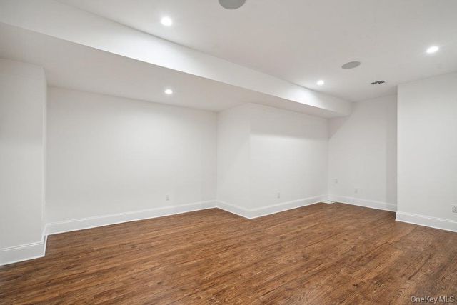 48 Plainview Road, Woodbury, NY 11797