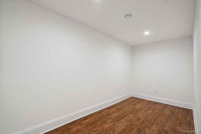 48 Plainview Road, Woodbury, NY 11797