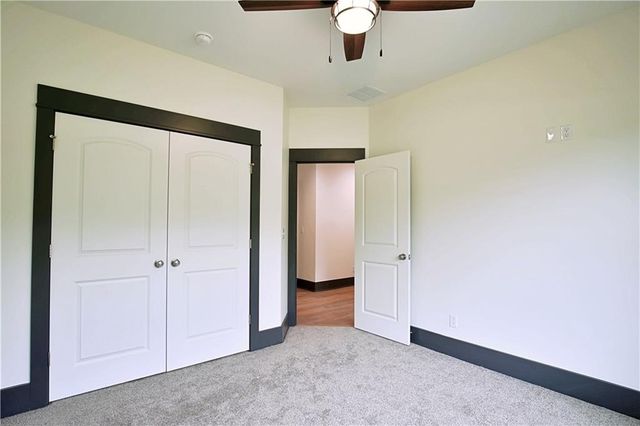 1318 Kristie Circle, Excelsior Springs, MO 64024