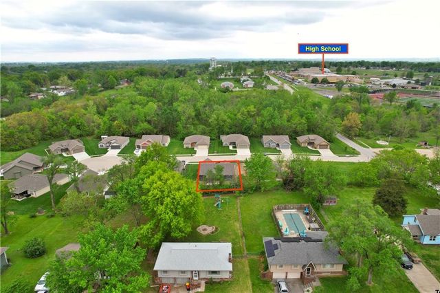 1318 Kristie Circle, Excelsior Springs, MO 64024