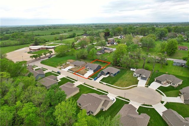 1318 Kristie Circle, Excelsior Springs, MO 64024