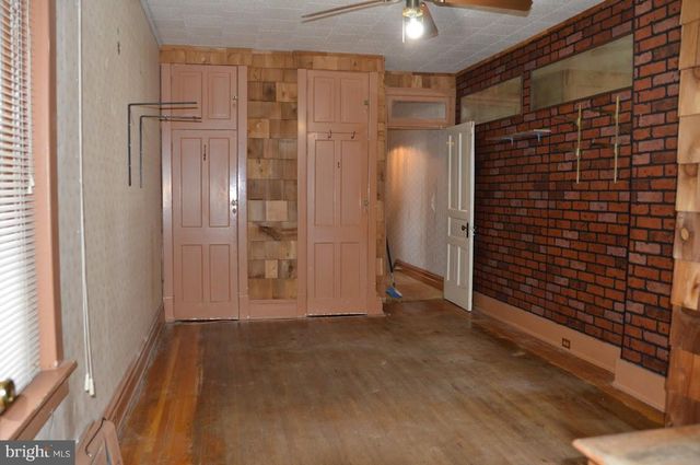 1344 W NORWEGIAN ST, Pottsville, PA 17901