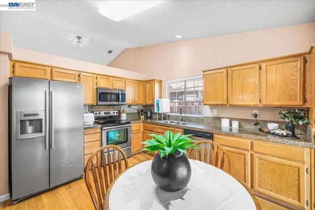 1727 Sutter St, Livermore, CA 94551