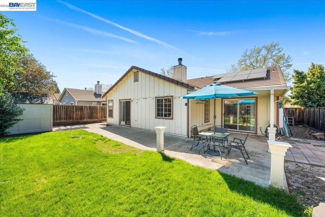 1727 Sutter St, Livermore, CA 94551
