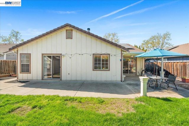1727 Sutter St, Livermore, CA 94551