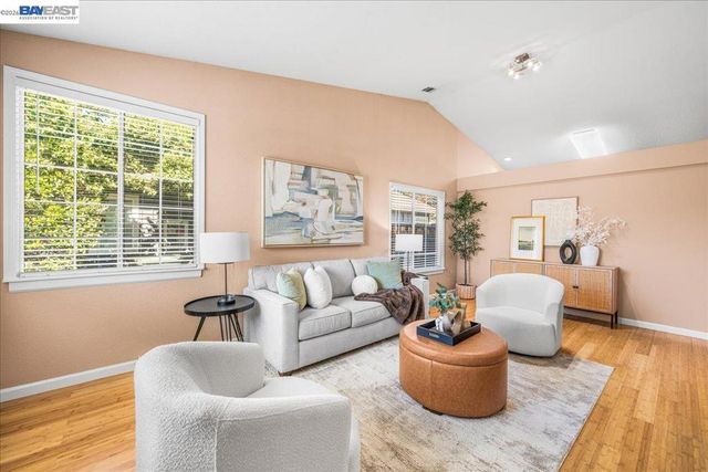 1727 Sutter St, Livermore, CA 94551