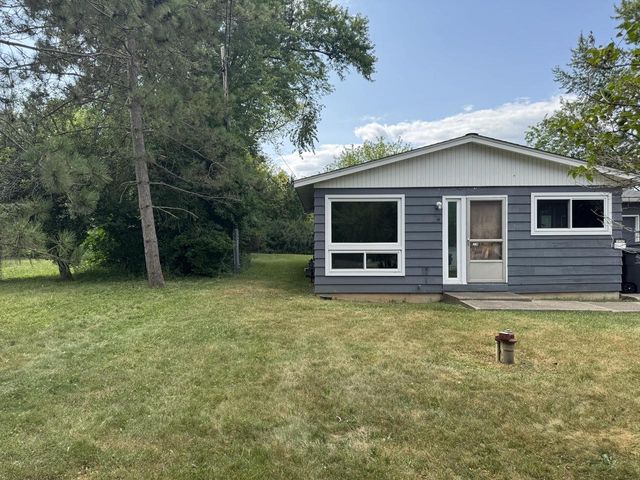 12142 219th AVENUE, Bristol, WI 53104