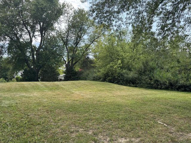 12142 219th AVENUE, Bristol, WI 53104