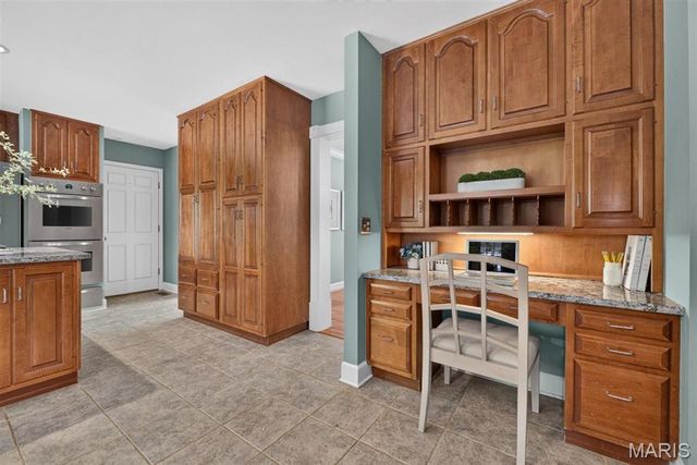 14761 Chesterfield Trails Drive, Chesterfield, MO 63017