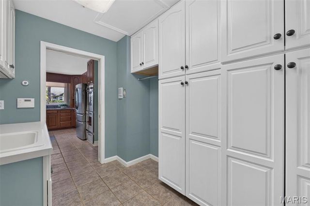 14761 Chesterfield Trails Drive, Chesterfield, MO 63017