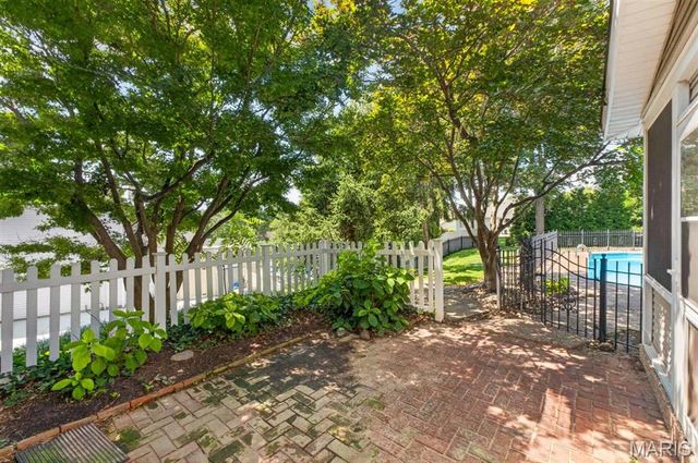 14761 Chesterfield Trails Drive, Chesterfield, MO 63017