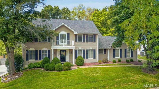 14761 Chesterfield Trails Drive, Chesterfield, MO 63017