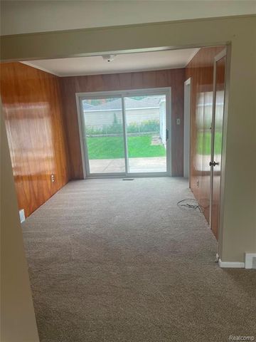 24857 Champaign, Taylor, MI 48180
