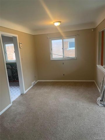 24857 Champaign, Taylor, MI 48180