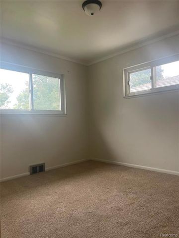24857 Champaign, Taylor, MI 48180