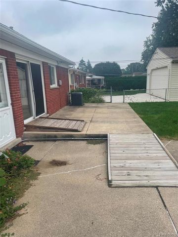 24857 Champaign, Taylor, MI 48180