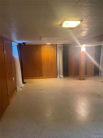 24857 Champaign, Taylor, MI 48180