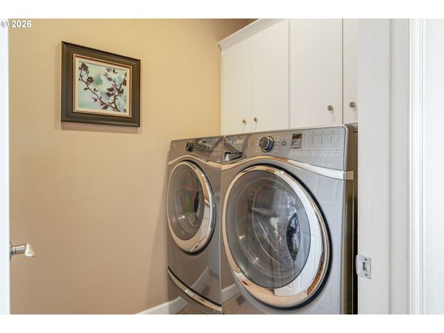 8710 Nw HAZELTINE St, Portland, OR 97229