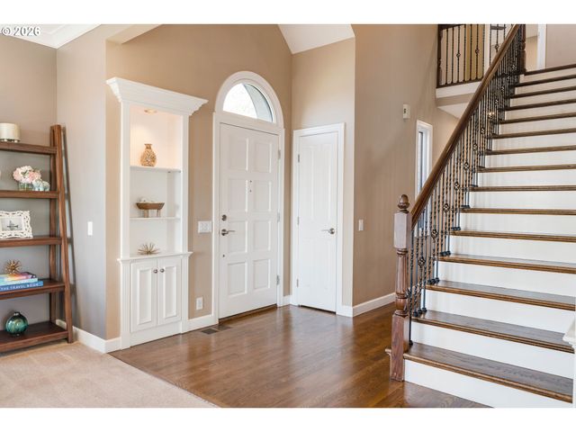 8710 Nw HAZELTINE St, Portland, OR 97229