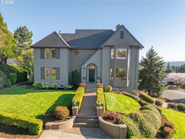 8710 Nw HAZELTINE St, Portland, OR 97229