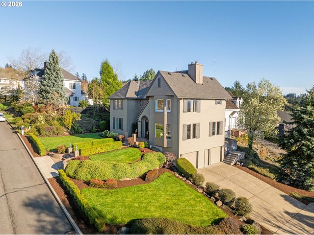 8710 Nw HAZELTINE St, Portland, OR 97229