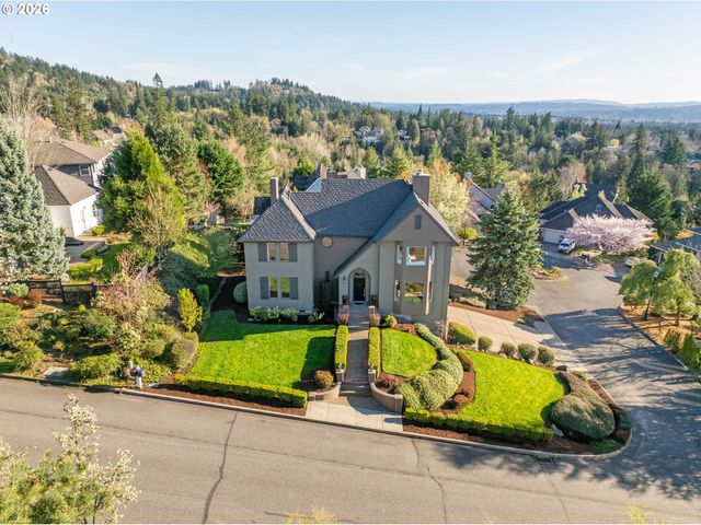 8710 Nw HAZELTINE St, Portland, OR 97229