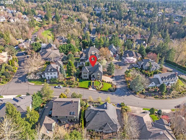 8710 Nw HAZELTINE St, Portland, OR 97229