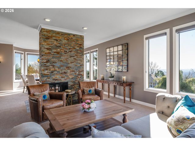 8710 Nw HAZELTINE St, Portland, OR 97229